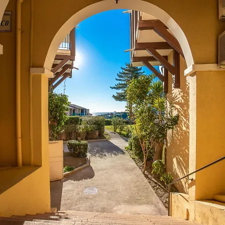 Apartment Village Cap Esterel - L'esquinade-63 By Interhome