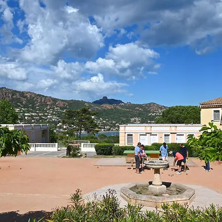 Apartamento L'esquinade - H2 317 By Interhome Saint-Raphaël